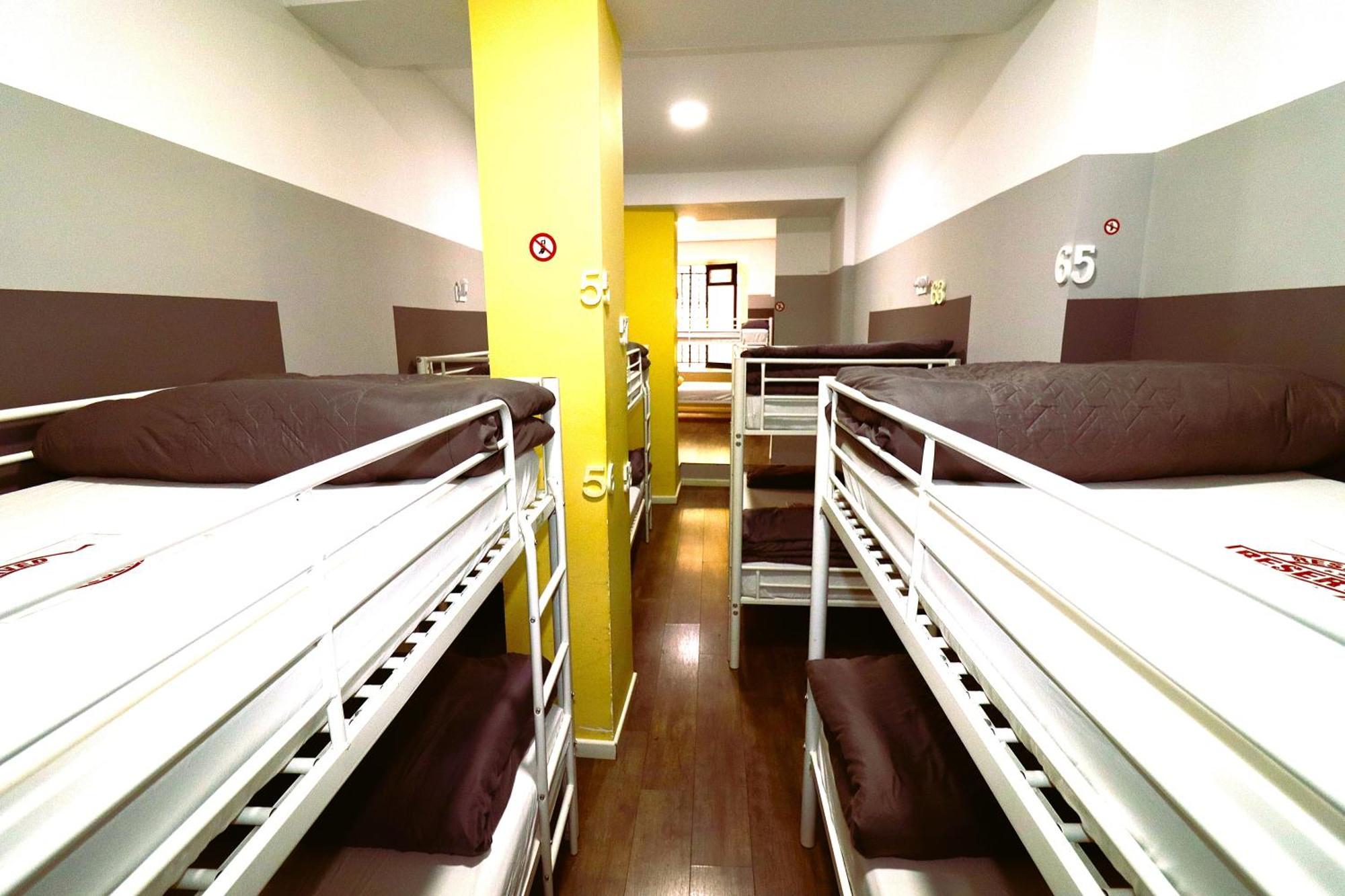 Madrid Downtown Hostel Exterior photo
